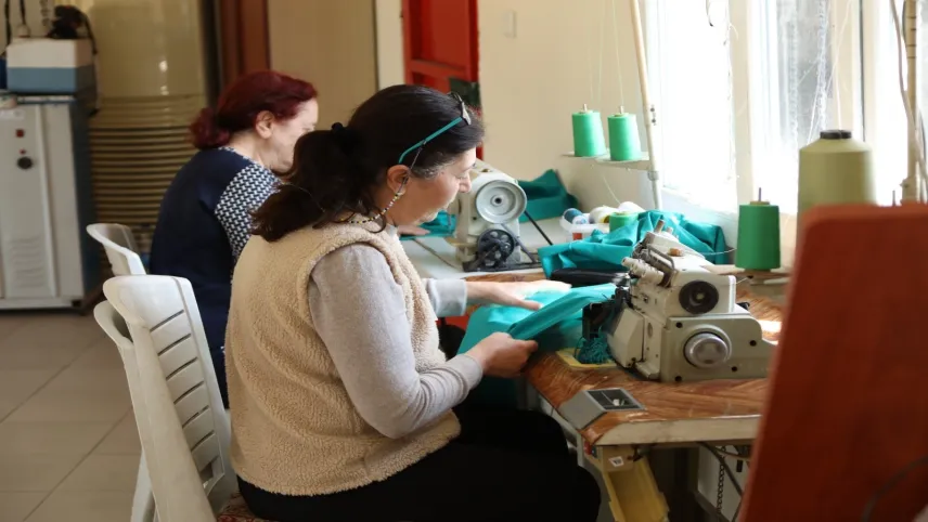 Bayraklı'dan çeşit çeşit meslek edindirme kursu haberinin görseli