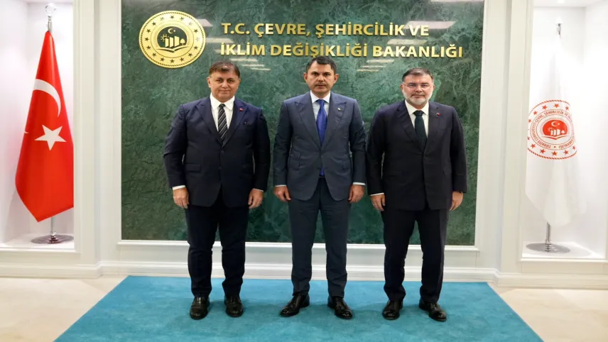 Murat Kurum, Başkan Cemil Tugay'ı kabul etti haberinin görseli