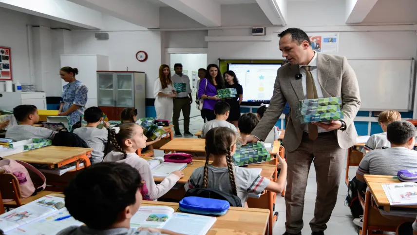 Başkan Eşki: Geleceğimiz olan çocuklarımızın yanındayız haberinin görseli