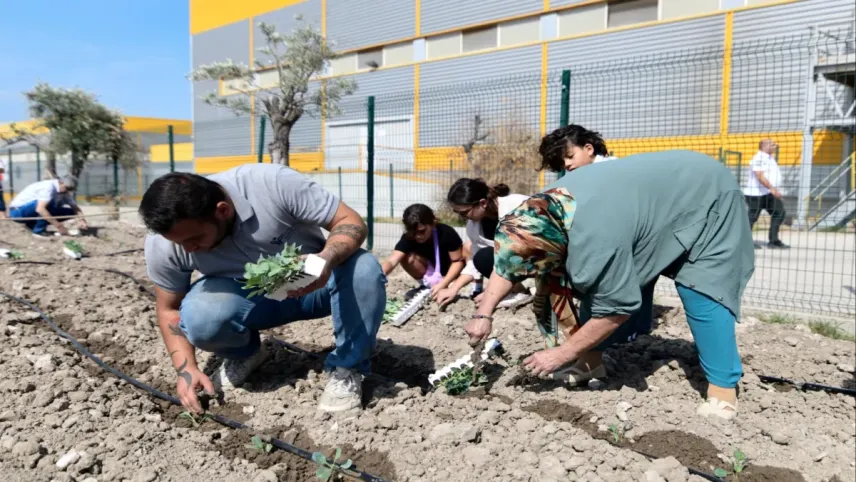 Bornova'da ilk Kent Bostanı hizmete açıldı haberinin görseli