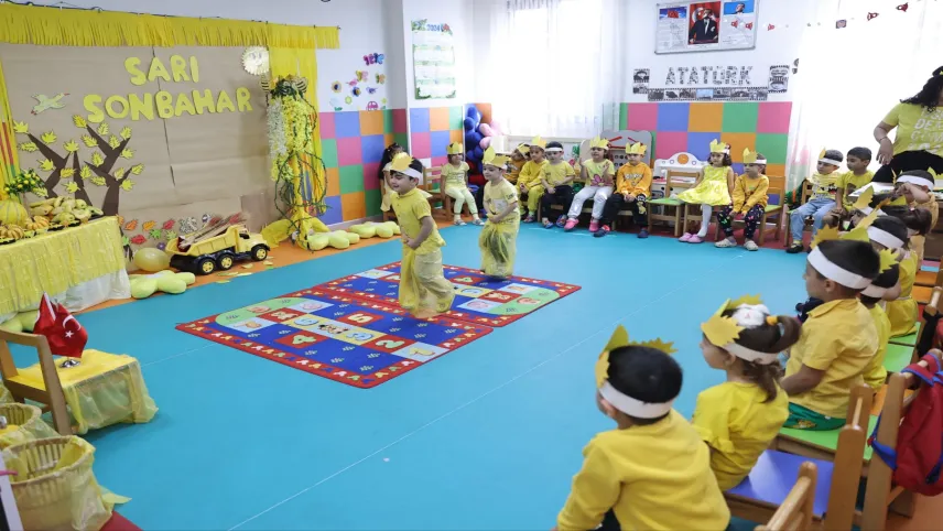 Konak Belediyesi'nden miniklere Sarı Sonbahar eğlencesi haberinin görseli
