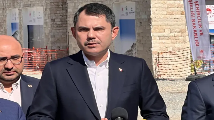 Bakan Kurum'dan deprem bölgesinde önemli açıklamalar! haberinin görseli