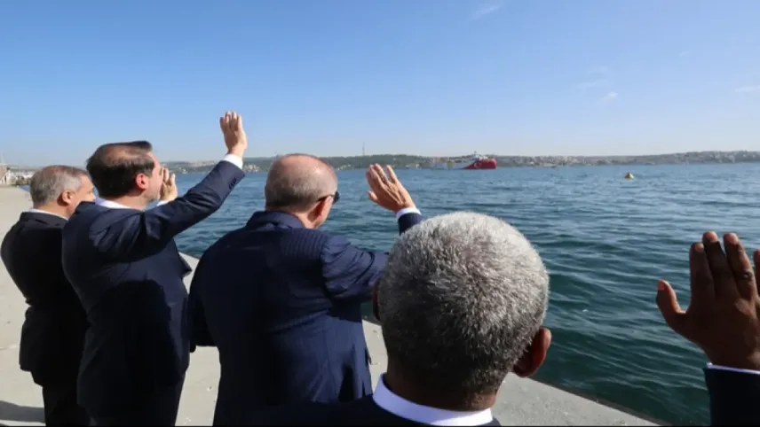 Cumhurbaşkanı Erdoğan, Oruç Reis'i Somali'ye uğurladı haberinin görseli