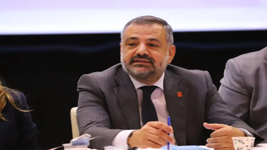 Başkan Aslanoğlu CHP Gençlik Kolları ile bir araya geldi haberinin görseli