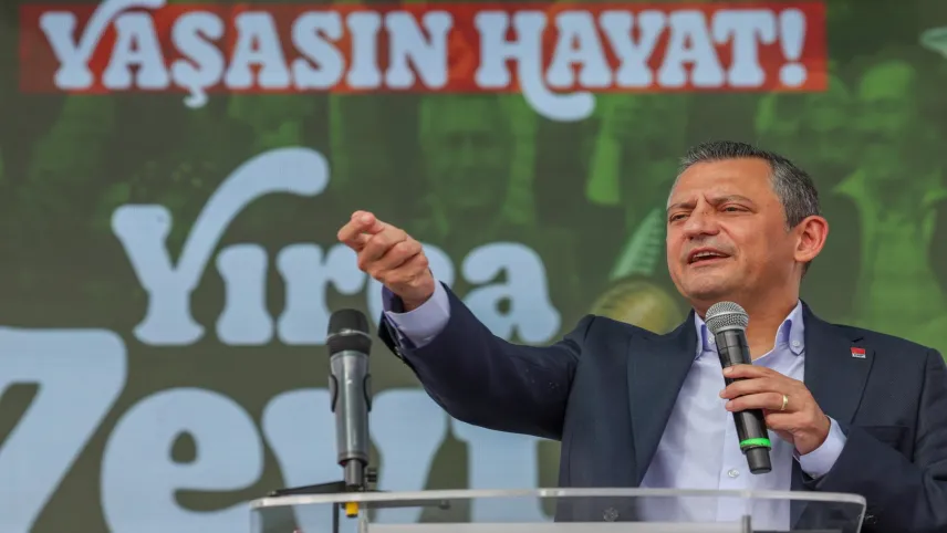 CHP lideri Özel’den savunma sanayii katkı paylarına sert tepki haberinin görseli