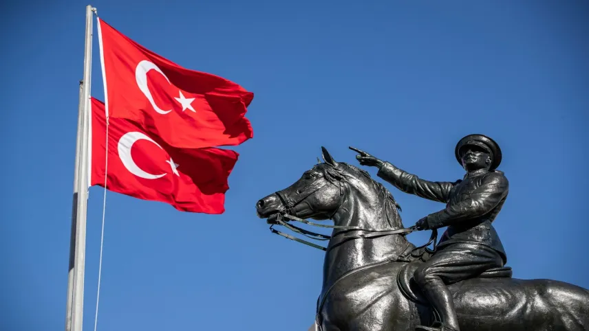 İzmir’de 15 gün boyunca 19 ilçede 29 Ekim kutlanacak haberinin görseli