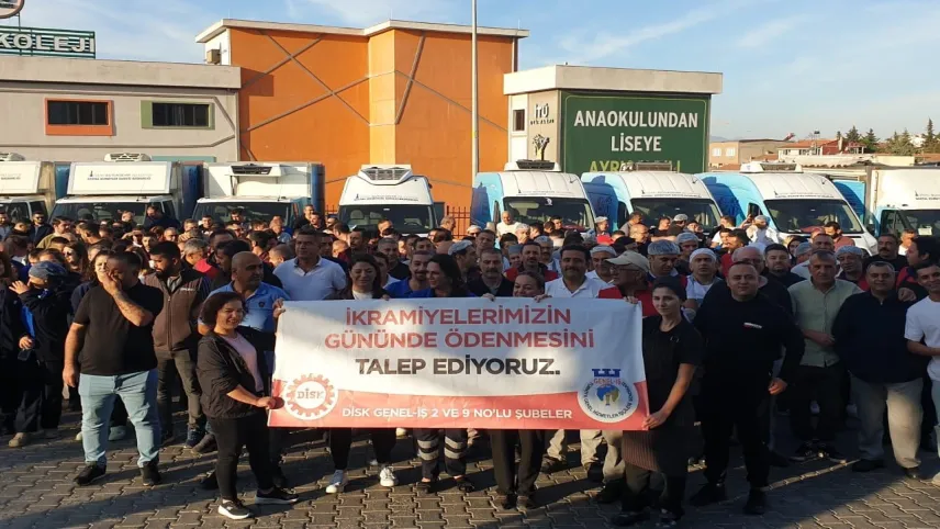 İZENERJİ’de eylemler sürüyor: Çalışanlar iş bıraktı haberinin görseli