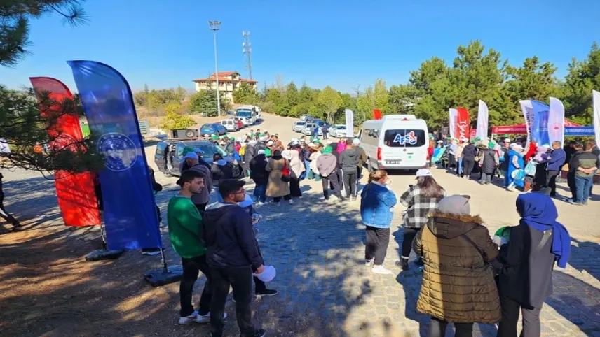 Afyonkarahisar'da orman temizliği haberinin görseli