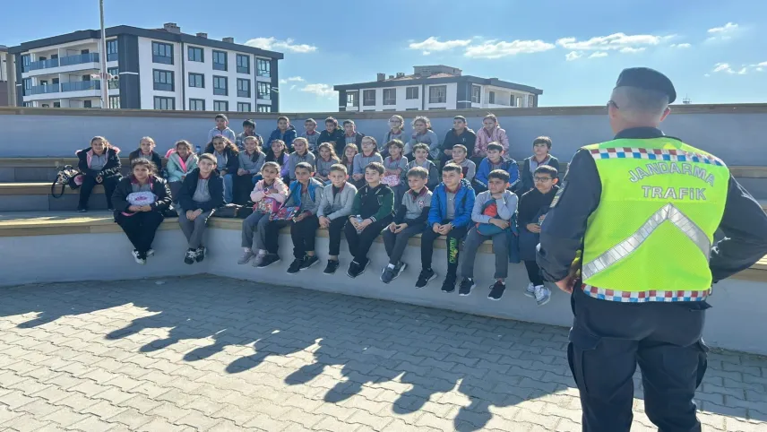 Tekirdağ'da öğrencilere trafik eğitimi haberinin görseli
