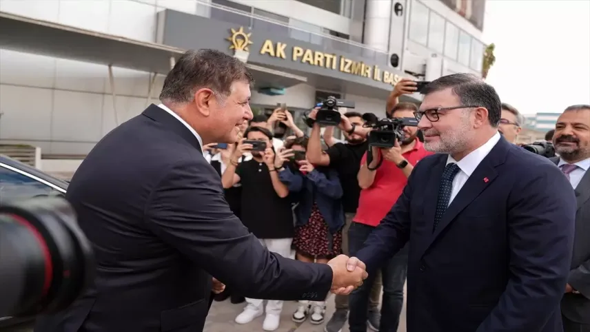 Cemil Tugay: İZBAN için AK Parti İl Başkanı aracılık edecek haberinin görseli