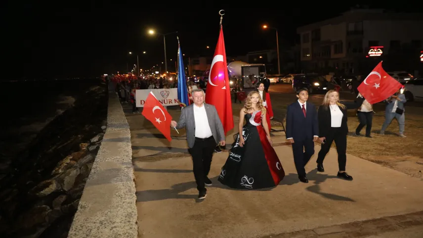 Güzelbahçe’de 29 Ekim Cumhuriyet Bayramı coşkuyla kutlandı haberinin görseli