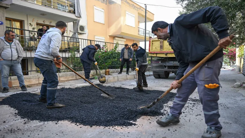 Bornova’da yol seferberliği: 5 mahallede çalışmalar başladı haberinin görseli