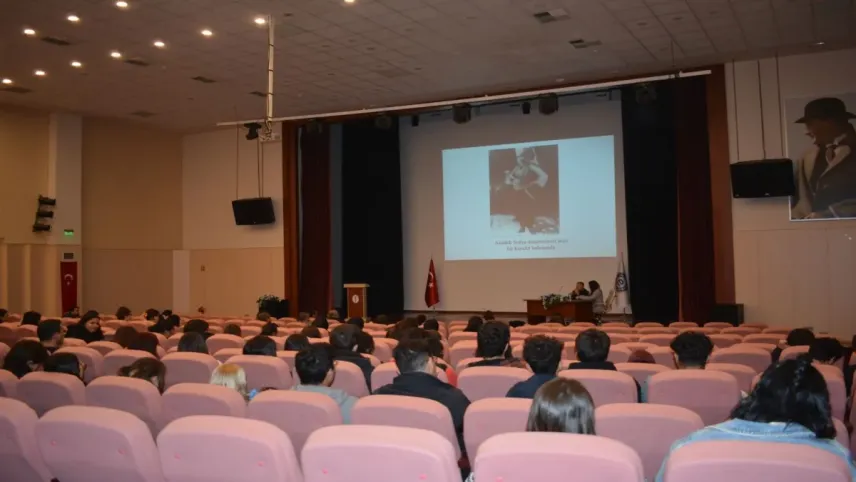 Atatürk’ün hastalığı ve Vefatı Ege Üniversitesi’nde anlatıldı haberinin görseli