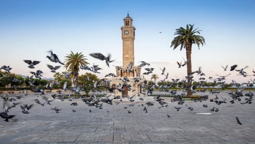 İzmir’in 2074 vizyonunu şekillendirecek panel serisi başlıyor haberinin görseli