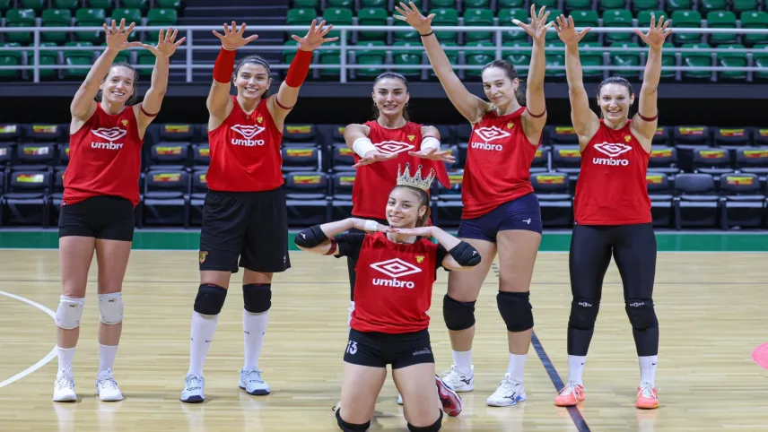 İzmir'in Sultanları evinde İBB Spor'u ağırlıyor haberinin görseli