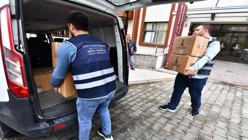 İzmir Büyükşehir Belediyesi’nden okullara hijyen desteği haberinin görseli