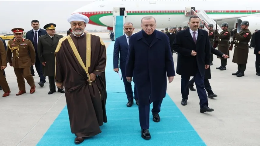 Cumhurbaşkanı Erdoğan, Umman Sultanı’nı resmi törenle karşıladı haberinin görseli