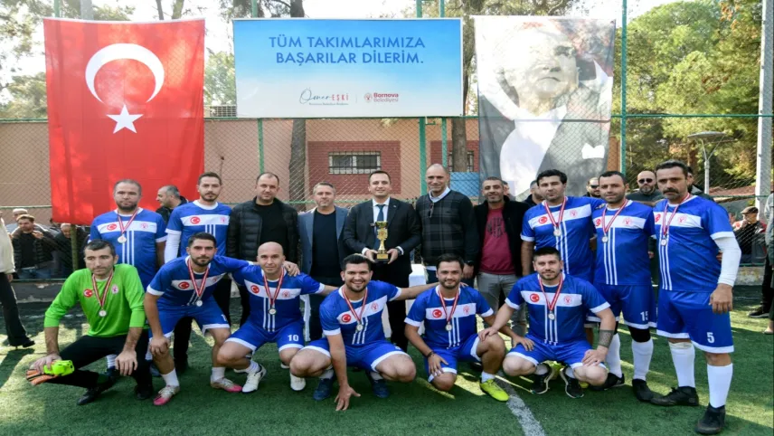 Bornova'da çalışanlar futbol turnuvası ile motive oldu haberinin görseli
