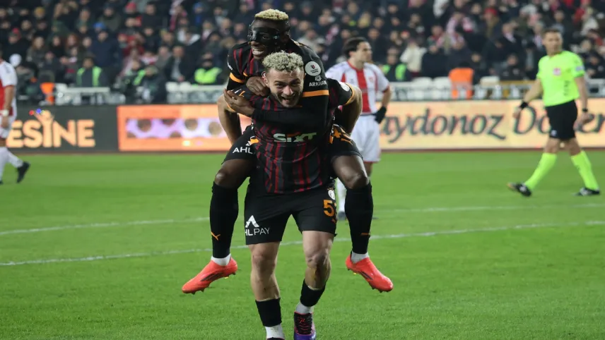 Galatasaray deplasmanda 10 kişiyle geri döndü haberinin görseli