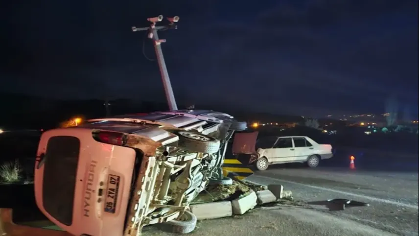 İzmir'de feci kaza: 6 yaralı! haberinin görseli