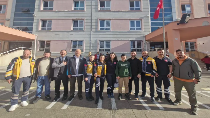 Darıca'da kalbi duran öğrenci yeniden okulunda haberinin görseli