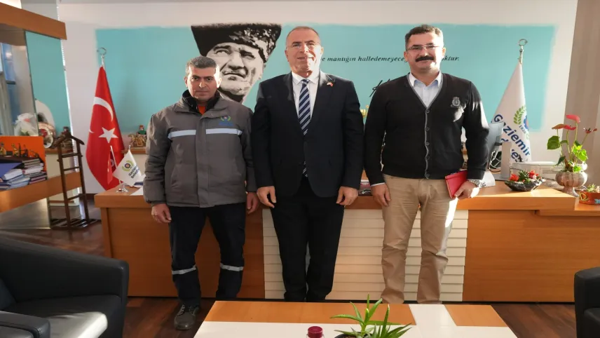 Bulduğu cüzdanı sahibine teslim etti haberinin görseli