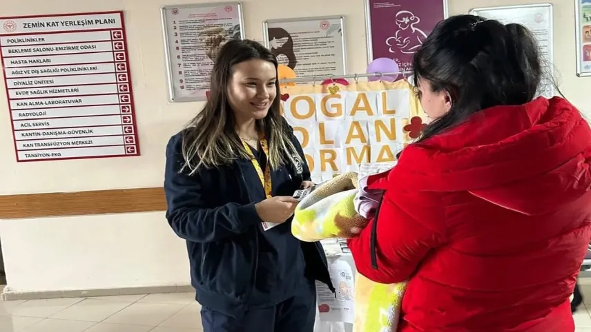 Normal doğum konusunda bilgilendirme standı kuruldu haberinin görseli
