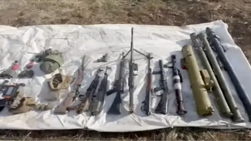 Pençe-Kilit'te çok sayıda mühimmat ele geçirildi haberinin görseli