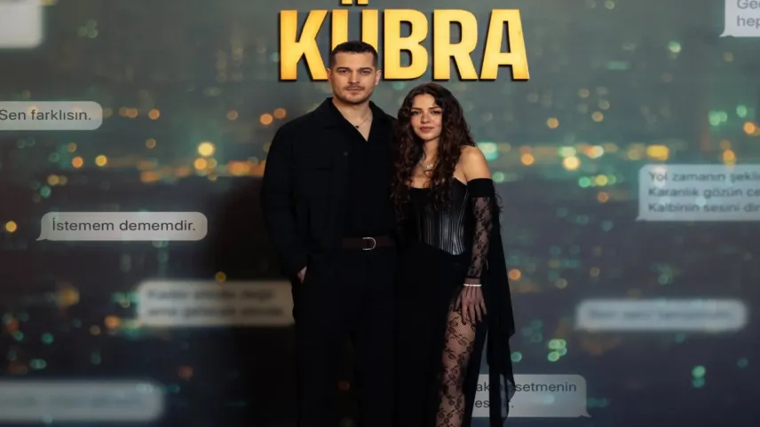 Çağatay Ulusoy kalbini, Aslıhan Malbora’ya kaptırdı haberinin görseli