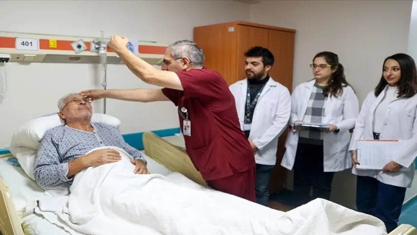 Şah damarı darlığına "aşamalı müdahale" haberinin görseli