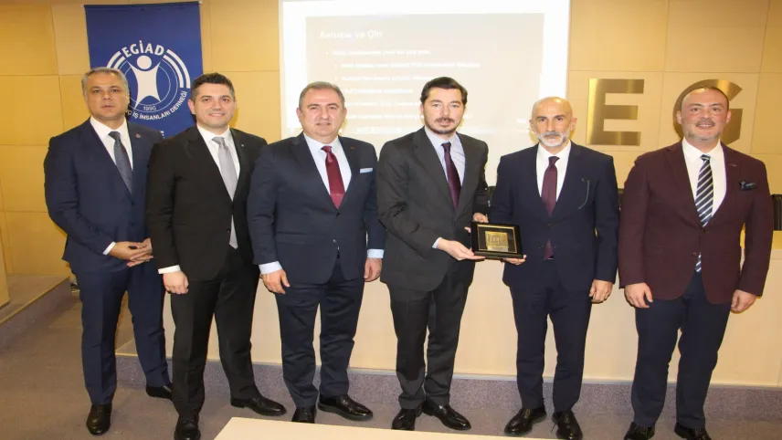 EGİFED'te yeni yıl öncesi ekonomi konuşuldu haberinin görseli