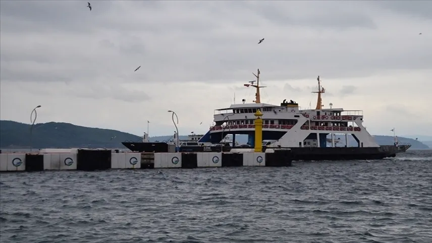 Çanakkale’de feribot seferlerine fırtına engeli haberinin görseli