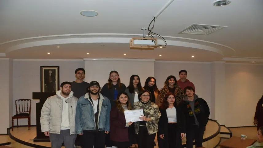 EÜ’de sosyal sorumluluk projeleri ödüllendirildi haberinin görseli