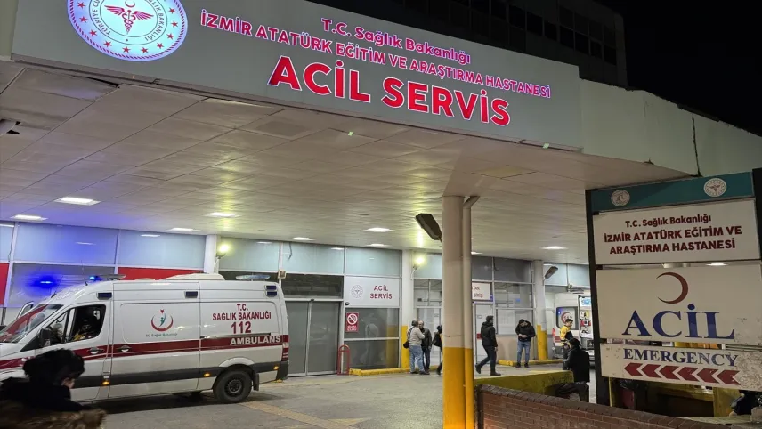 İzmir haber: Babasının tabancasıyla oynarken arkadaşını vurdu haberinin görseli