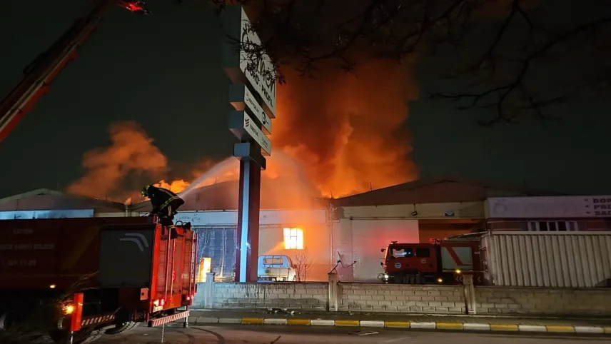 Kayseri'de boru-profile fabrikasında yangın haberinin görseli