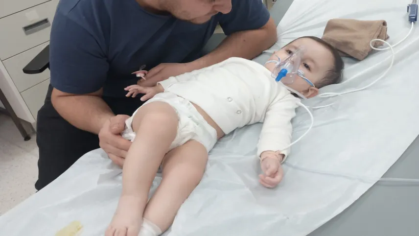 SMA'lı 13 aylık Sahra için zaman daralıyor! haberinin görseli