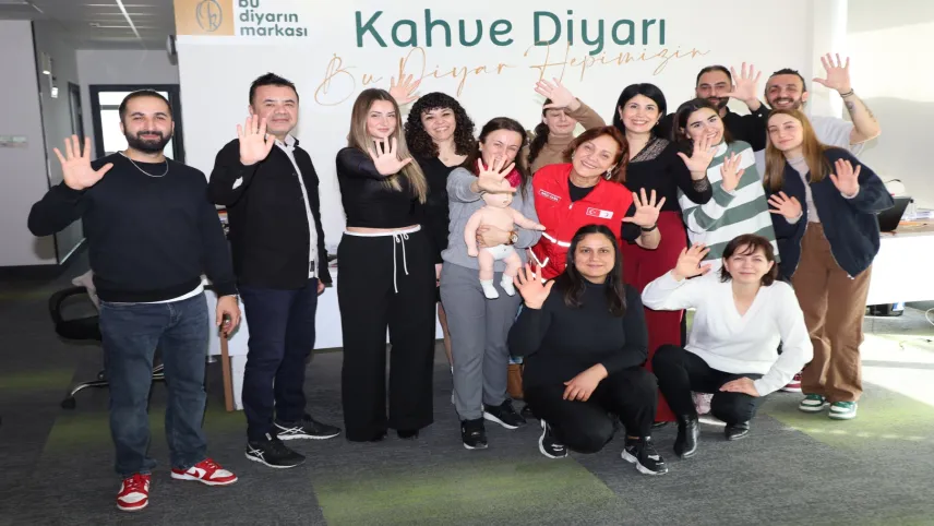 Kızılay İzmir’den ilk yardım eğitimi haberinin görseli