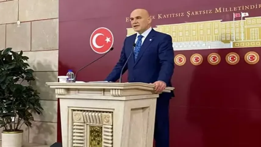 İYİ Partili Çömez’den iddia: Türkiye ile Amerika arasında YPG/PYD pazarlığı dönüyor haberinin görseli