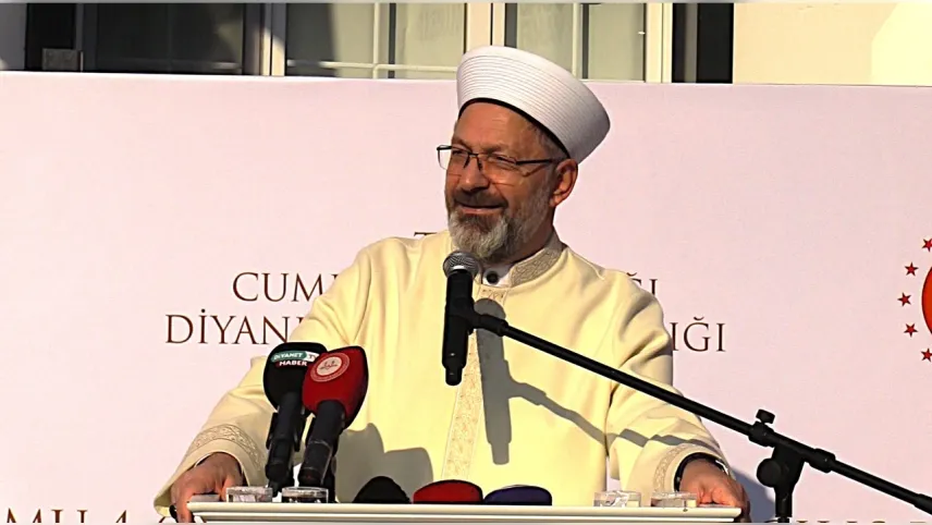Ali Erbaş’tan ahlak vurgusu: Neslimizi böyle yetiştirmeye gayret ediyoruz haberinin görseli