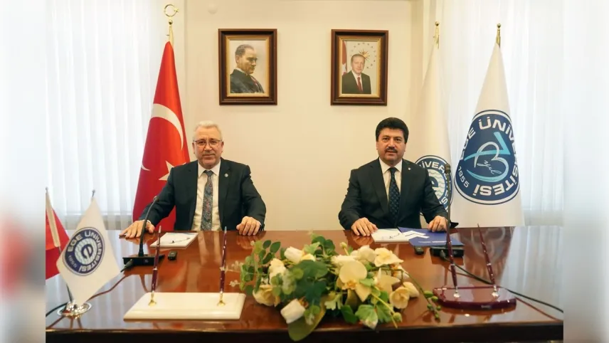 Ege Üniversitesi’nin 15 ön lisans programı daha akredite haberinin görseli