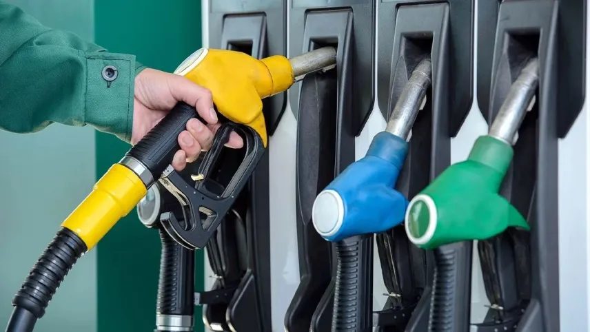 12 Şubat güncel akaryakıt fiyatları: Benzin ve motorine zam mı geldi? haberinin görseli
