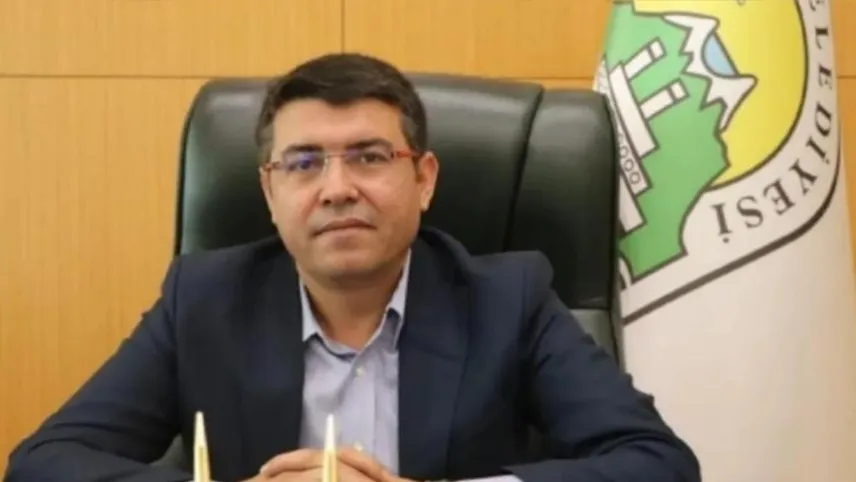 DEM Partili Tatvan Belediye Başkanı  gözaltına alındı! haberinin görseli