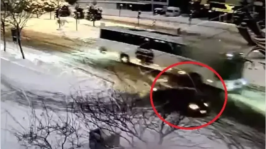 Nevşehir'de kaza: Yolcu otobüsü ile otomobilin çarpıştı haberinin görseli