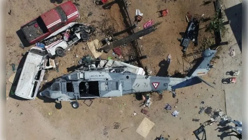 Meksika'da askeri helikopter düştü: Ölü ve yaralılar var haberinin görseli