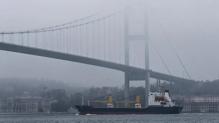 İstanbul Boğazı gemi trafiğine kapatıldı! haberinin görseli