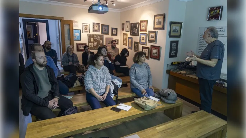 Karşıyaka Belediyesi, fotoğraf eğitim seminerleri düzenliyor haberinin görseli