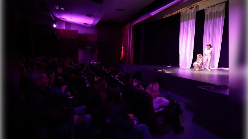 Sanatseverler Kadın Oyunları Festivali’nde buluştu haberinin görseli