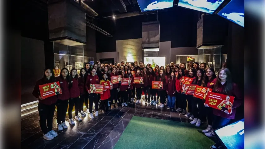 Göztepeli voleybolculardan müze ziyareti haberinin görseli