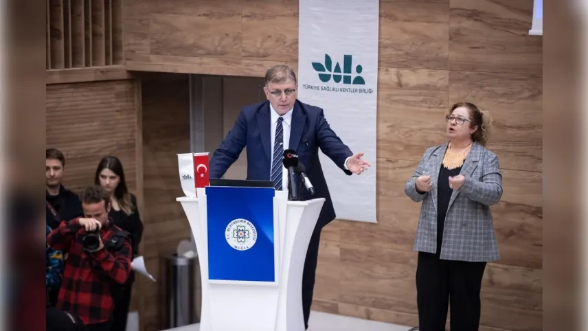 Başkan Tugay: Sizleri cesur olmaya davet ediyorum haberinin görseli