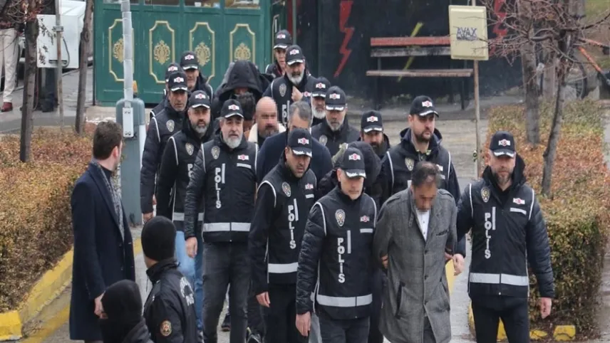Tefecilere dev operasyon... haberinin görseli
